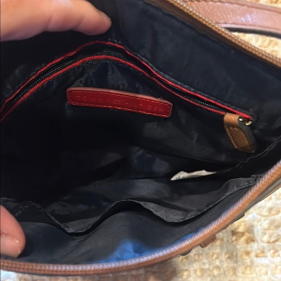 Tommy Hilfiger Geometric Patterned Crossbody Bag - Picture 4 of 7